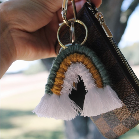 K E Y C H A I N - Picture 1 of 3